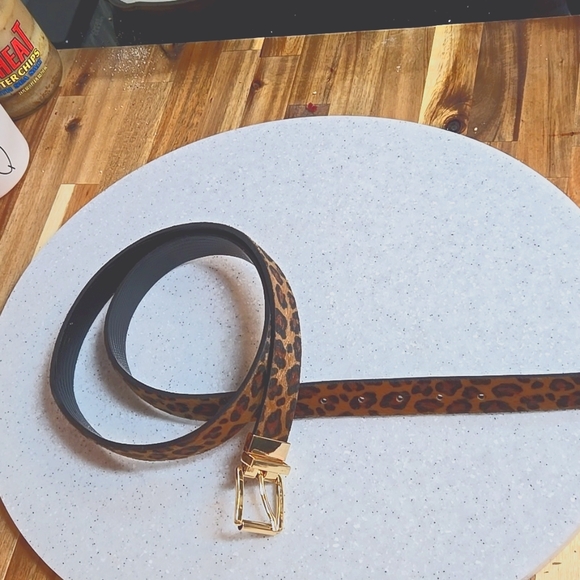 Leopard print/black women's thin belt with gold buckle - Picture 4 of 5